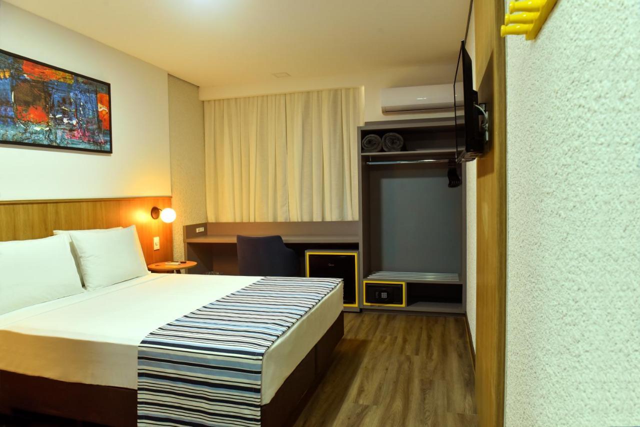 Days Inn By Wyndham Cascavel Cascavel  Eksteriør billede