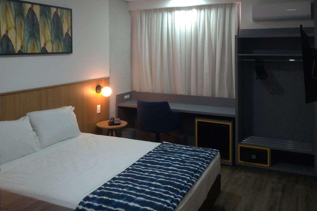 Days Inn By Wyndham Cascavel Cascavel  Værelse billede